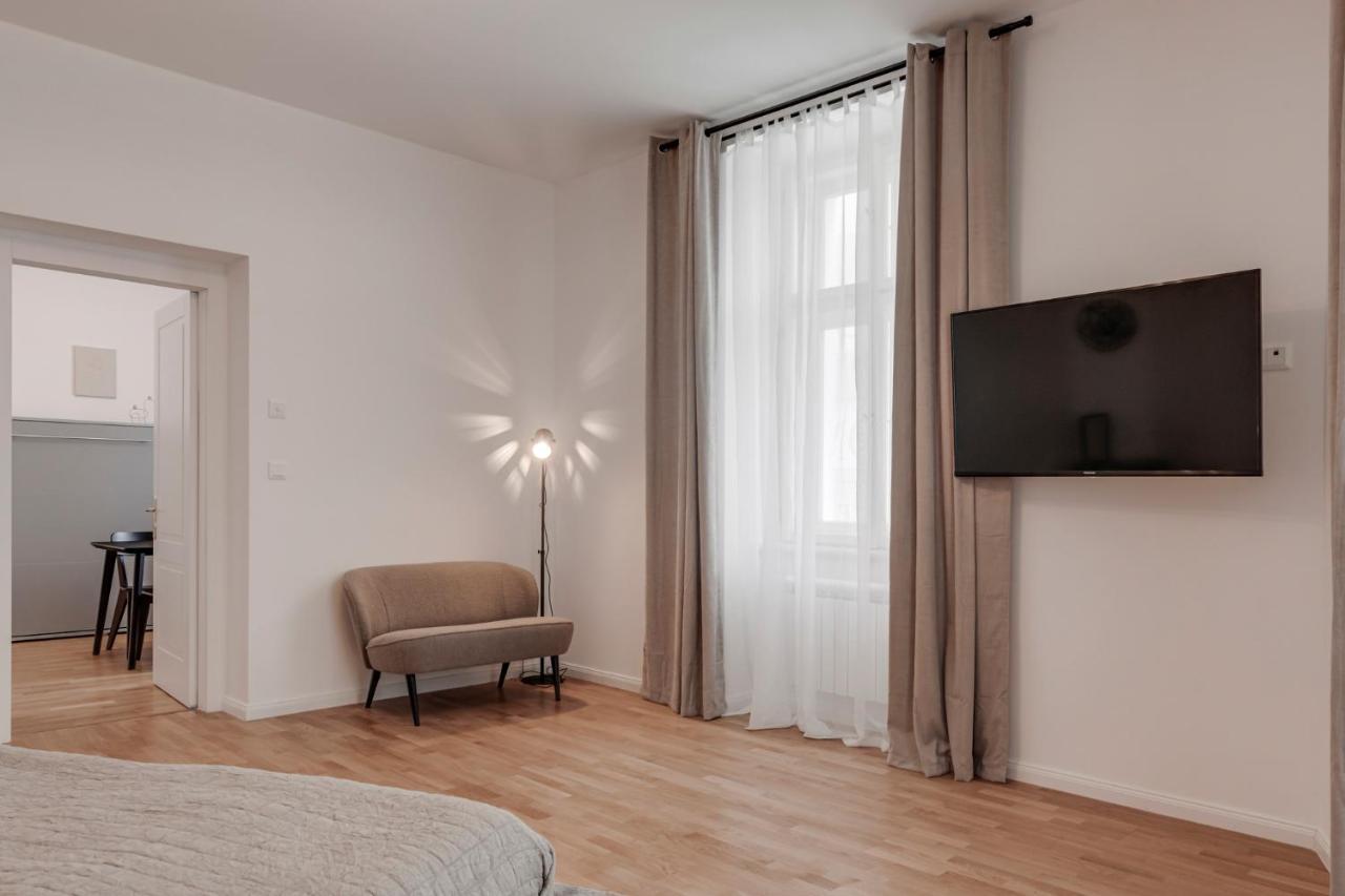My Prague Apartments Rubesova Exteriör bild
