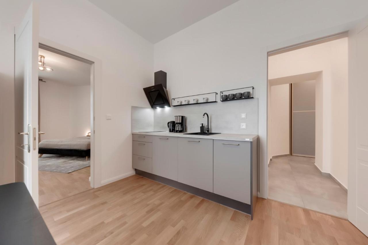 My Prague Apartments Rubesova Exteriör bild